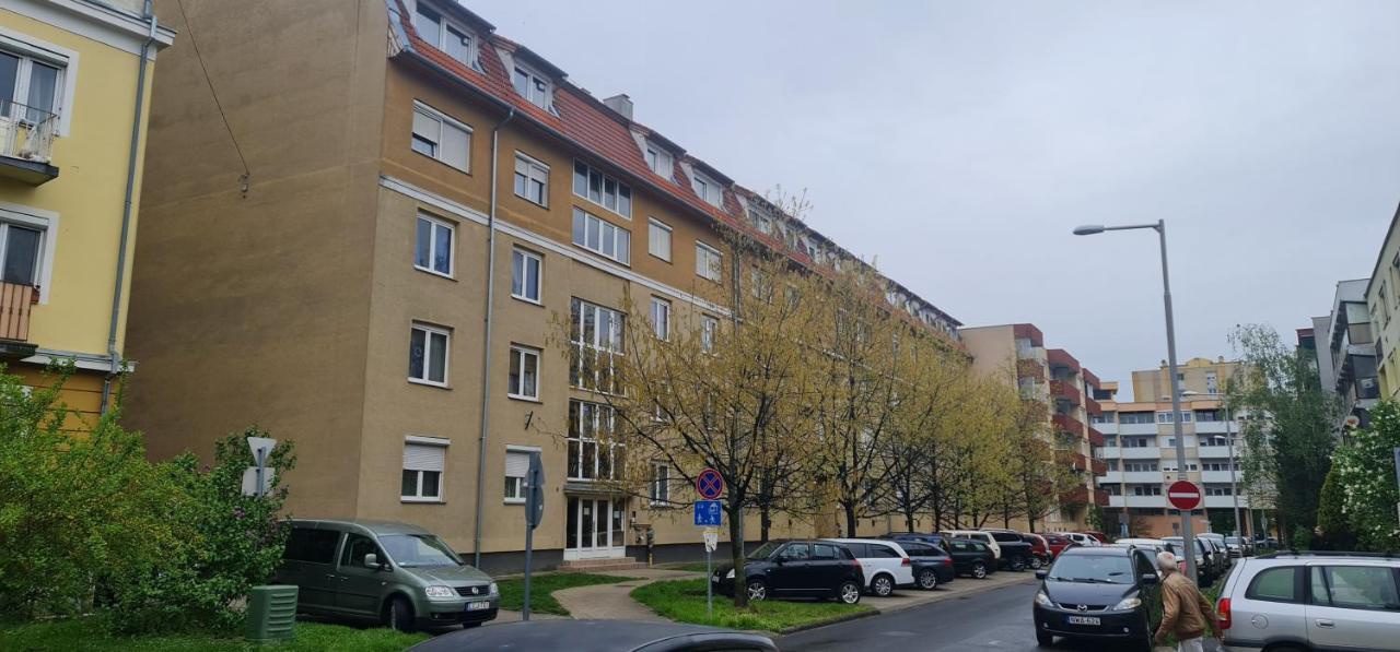 Ybs Apartman Apartment Залегершег Екстериор снимка