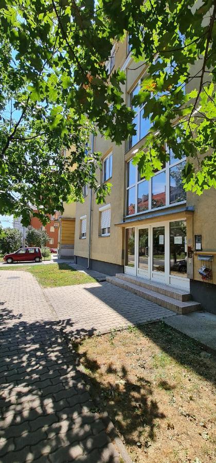 Ybs Apartman Apartment Залегершег Екстериор снимка
